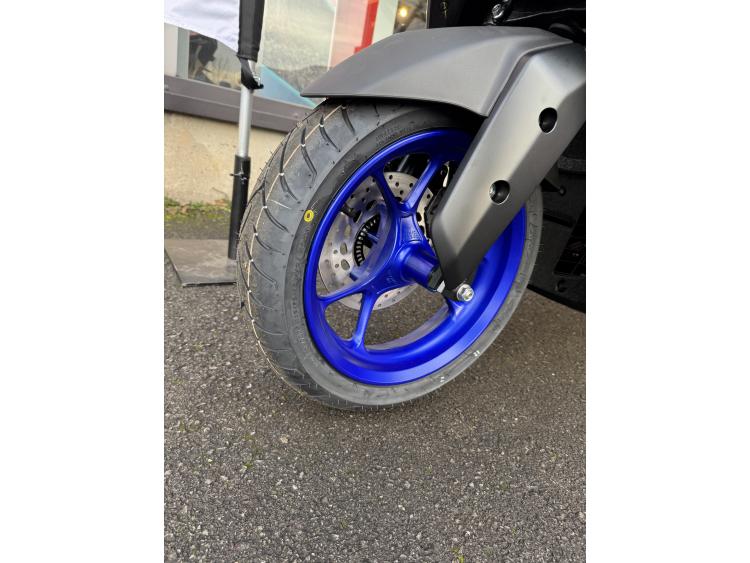 YAMAHA NMAX 125