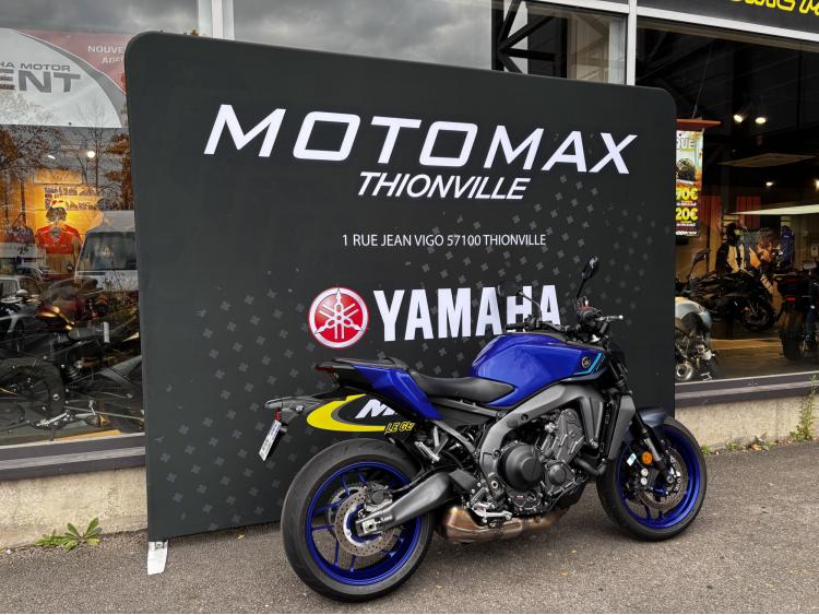 YAMAHA MT-09