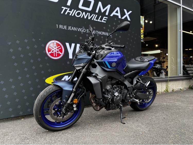 YAMAHA MT-09