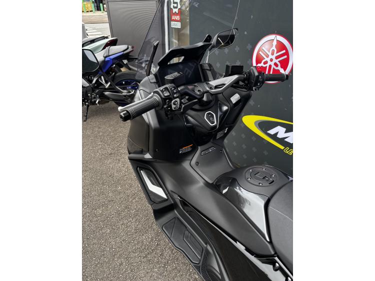 YAMAHA XP T-MAX 560 TECH MAX