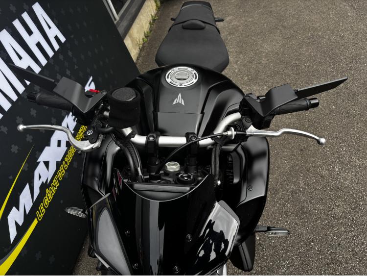 YAMAHA MT-10