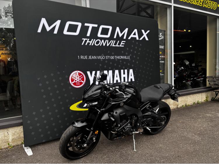 YAMAHA MT-10
