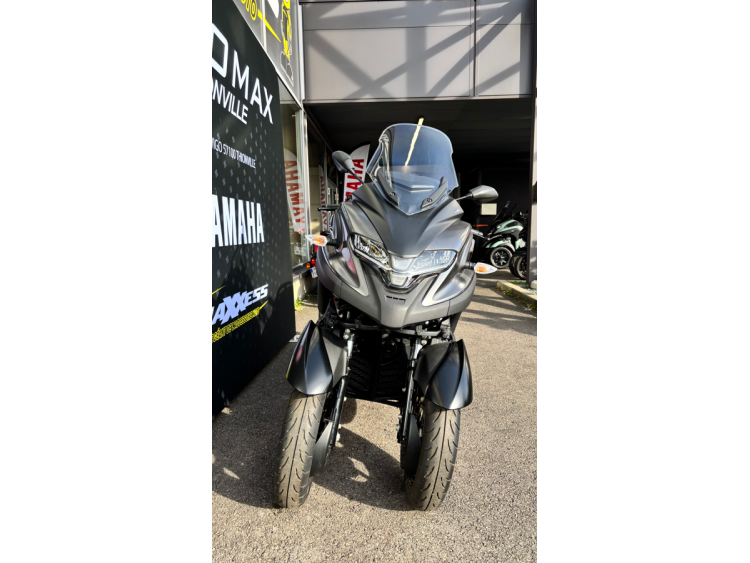 YAMAHA TRICITY 300